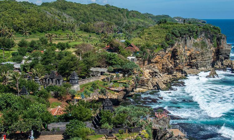 Menjelajahi Biota Laut dengan Snorkeling di Pantai Yogyakarta