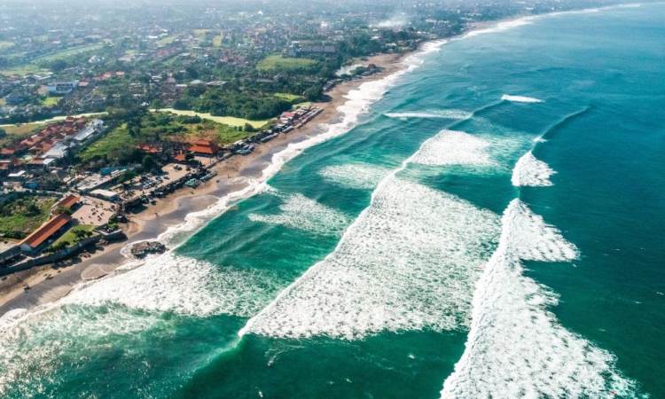 Pantai Terbaik Bagi Pecinta Surfing di Bali