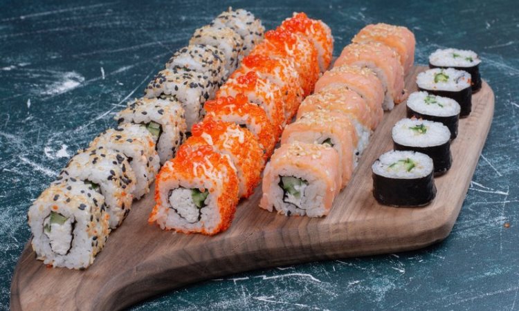 4 Bahan Pelengkap Makan Sushi