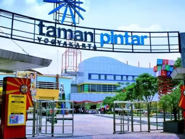 Taman Pintar Yogyakarta: Menggabungkan Hiburan dan Edukasi dalam Satu Tempat