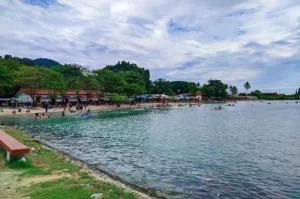 Pantai Tiska, Pantai Cantik yang Unik di Bandar Lampung