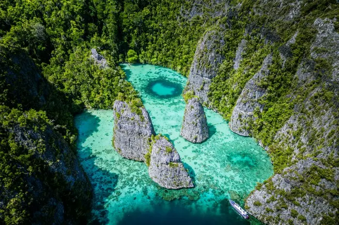Pulau Misool