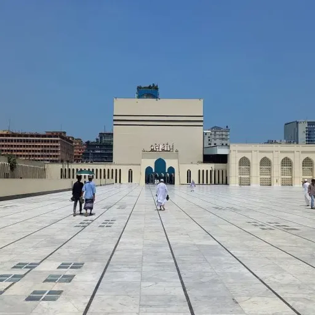 Baitul Mukarram: Masjid Nasional Bangladesh yang Terinspirasi dari Ka’bah