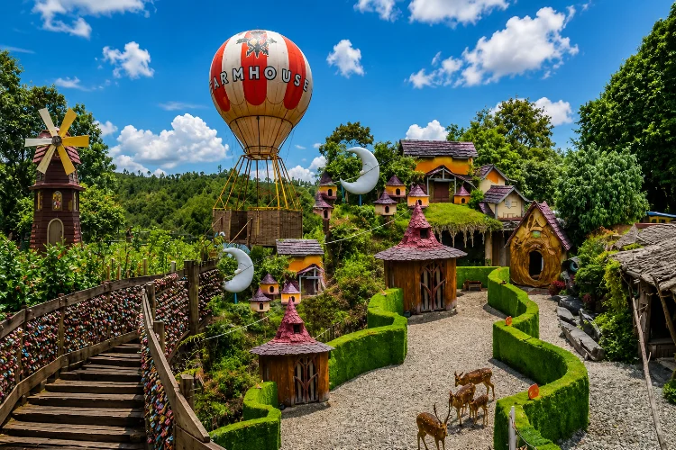 Farmhouse Lembang, Wisata Ala Eropa yang Instagramable