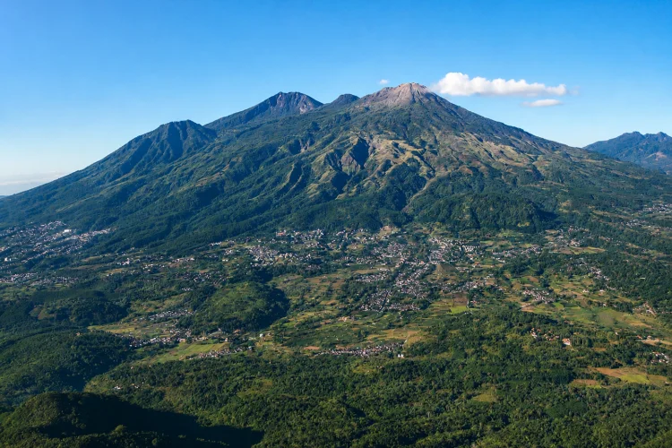 Gunung Arjuno, Alas Lali Jiwo dan Suara Gamelan