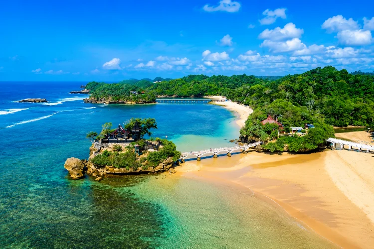 Pantai Balekambang, Tanah Lot-nya Jawa Timur