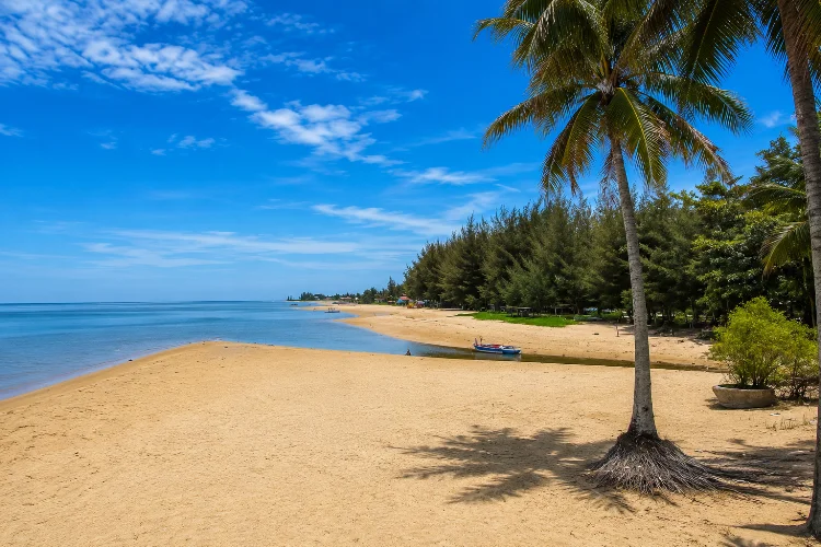 Pantai Manggar Segarasari, Pantai Favorit Wisatawan